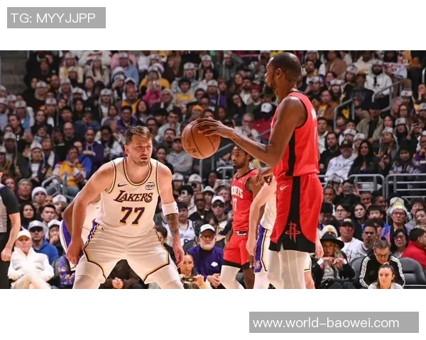 罚球精准无误与严密防守助湖人逆转战胜灰熊赢得关键胜利